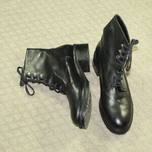 Nordstrom Signature Women's 10.5 / Men's 8 Black Combat Boots